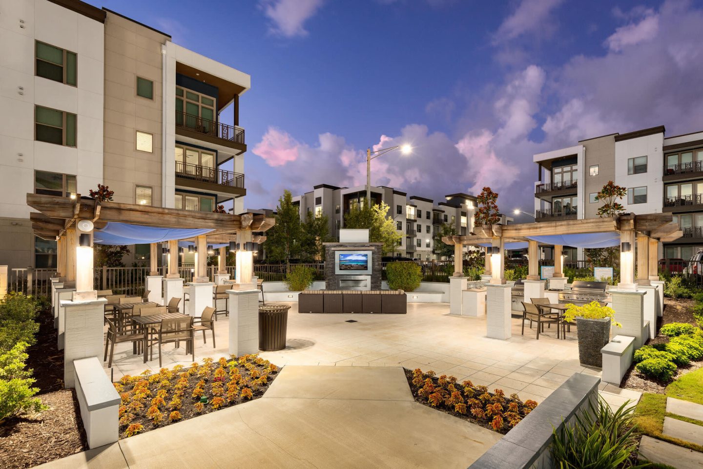 SUR at Southside Quarter Image 9