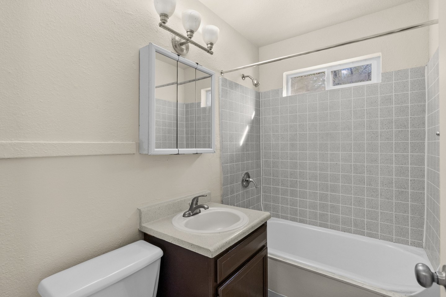 Pacific Walk Townhomes Image 1
