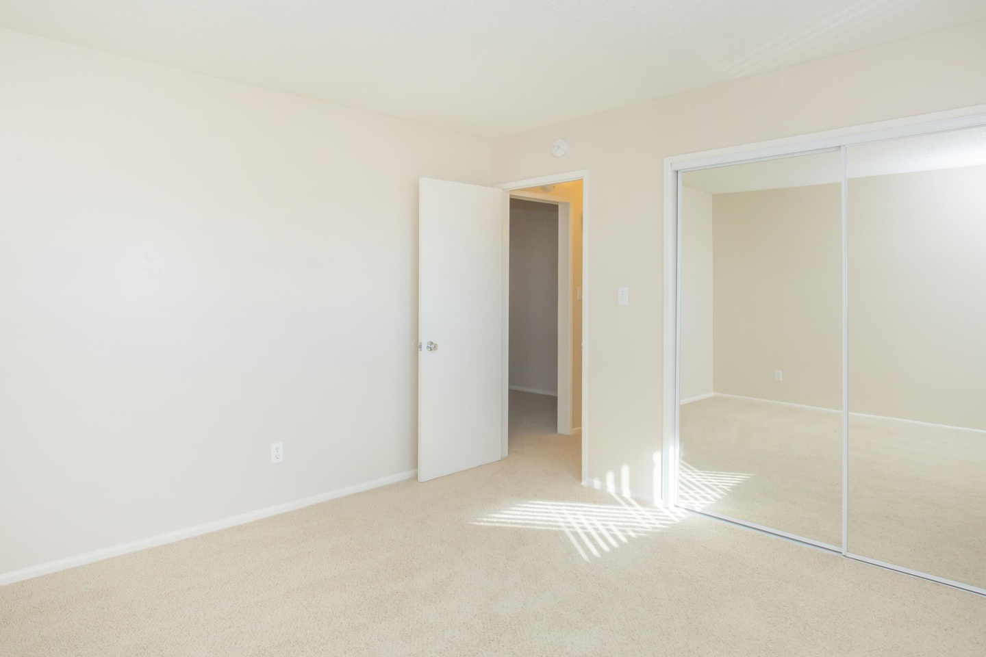 Playa Mediterranean Apartment Homes Image 14