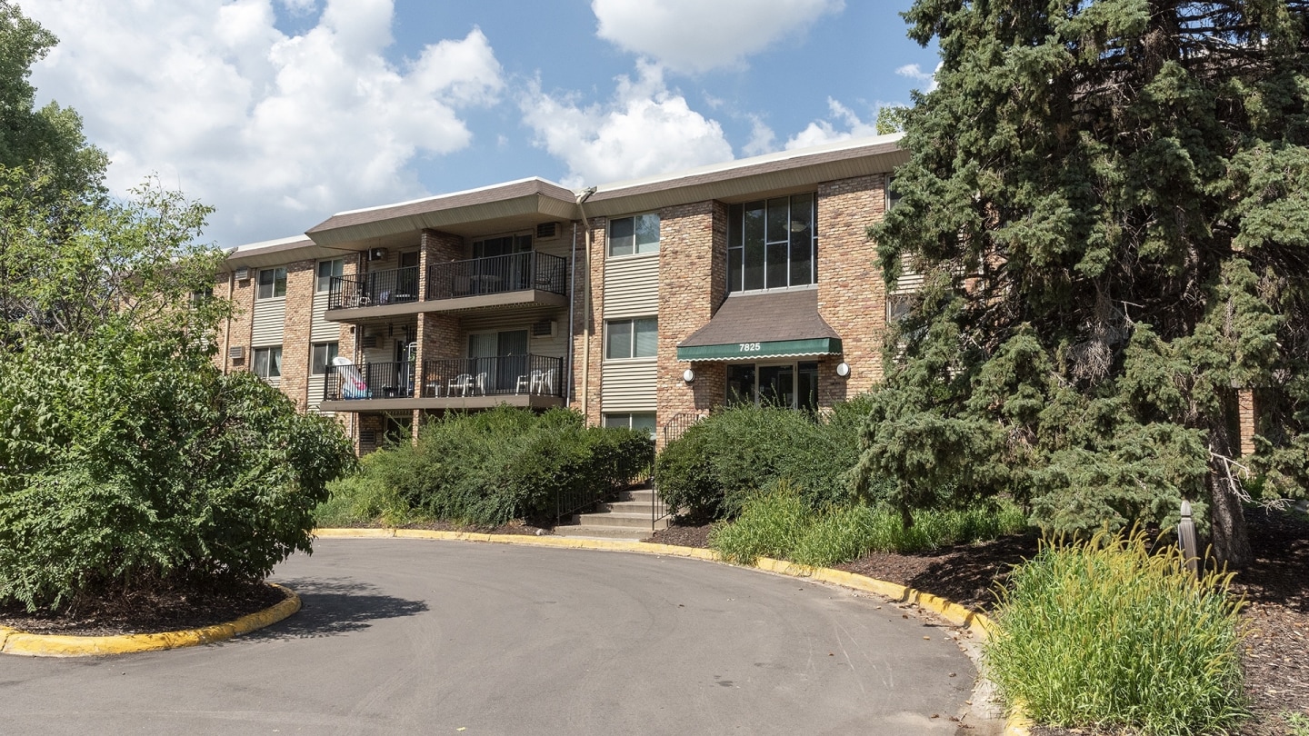 River Pointe Image 19