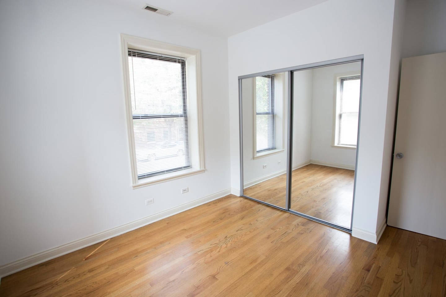 5401-5409 S. Cottage Grove Avenue Image 34