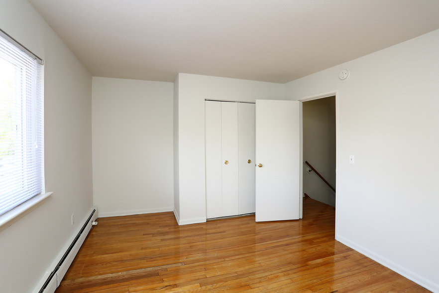 Summer Hill Apartments Image 13