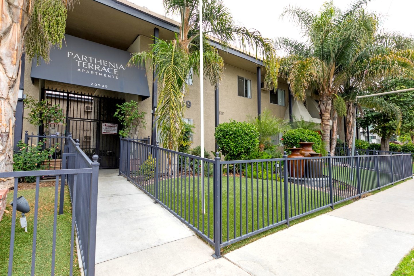 Parthenia Terrace Apartments Image 43