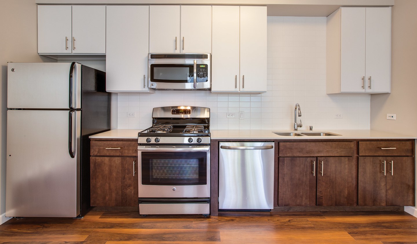 Lincoln Place Apartment Homes Image 7