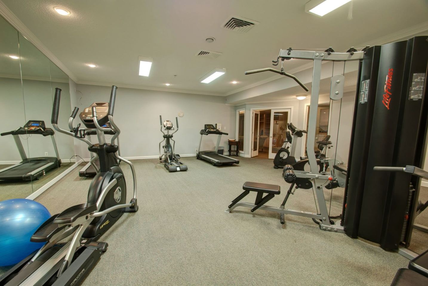 Villa Medici Apartments and Townhomes  Image 16