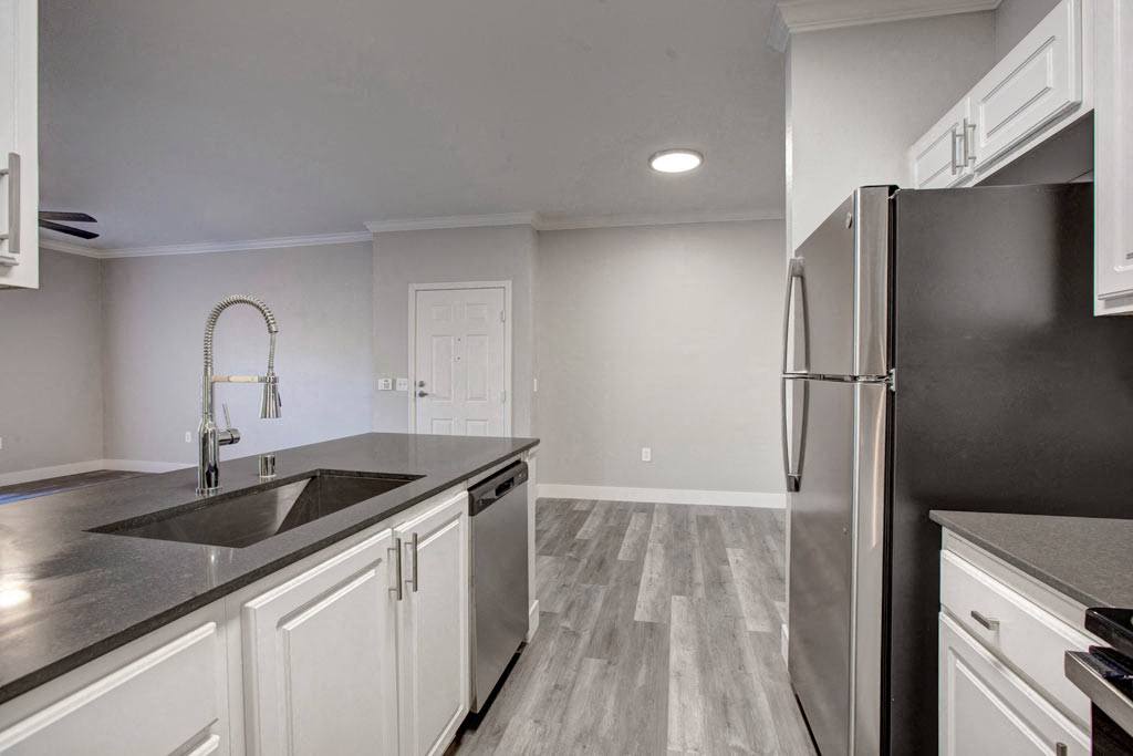 Broadleaf Apartments Image 40