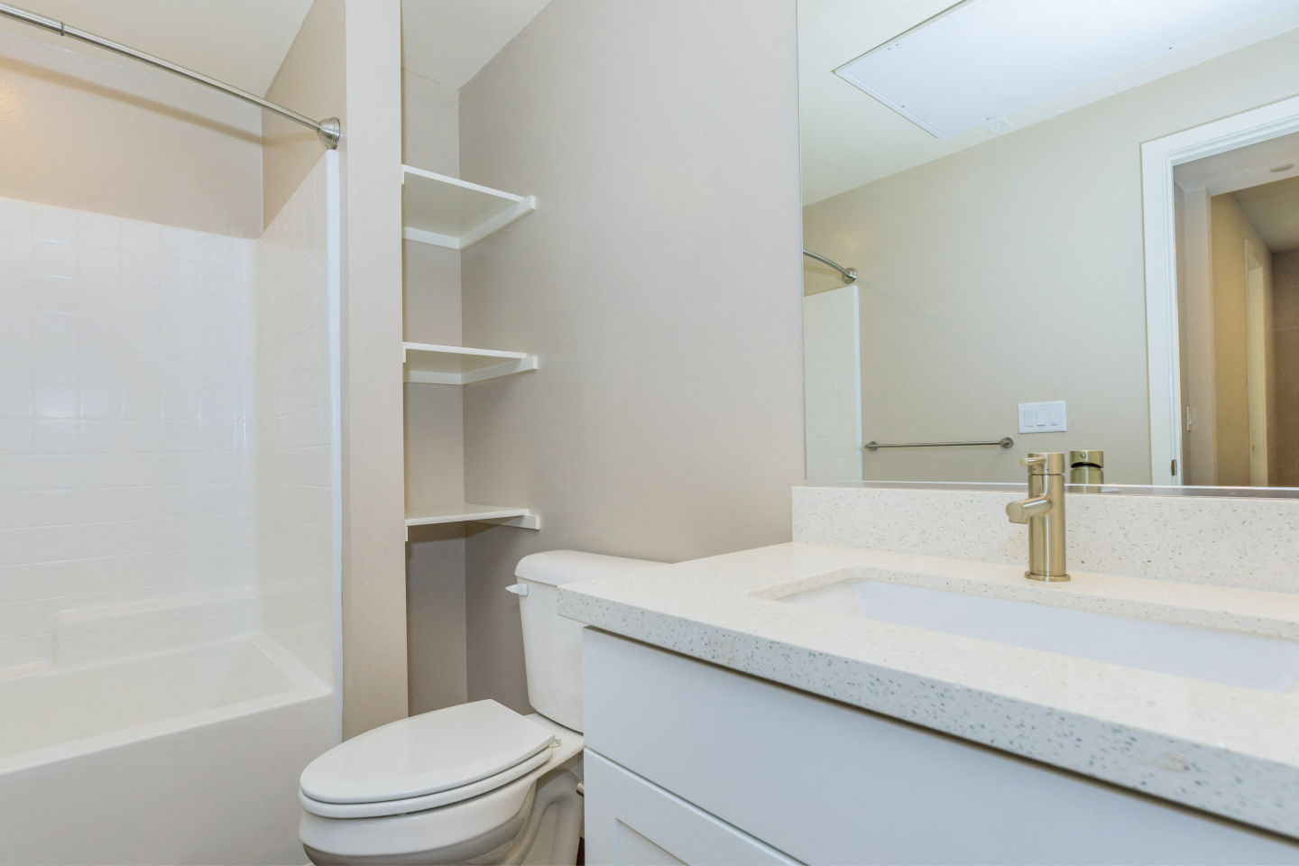 Los Alamitos Luxury Apartments Image 55