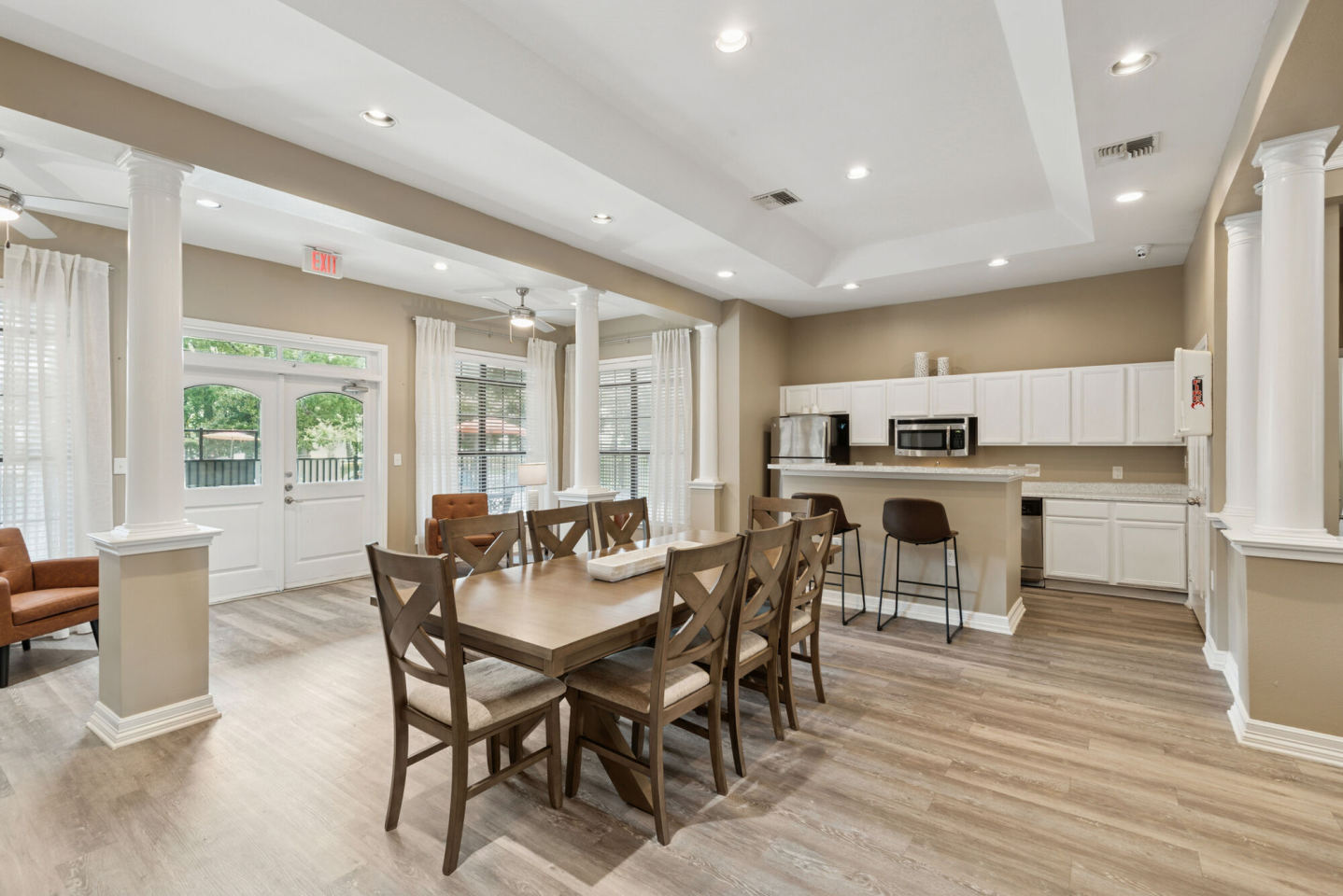 Lakeshore Villas Image 22