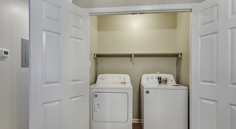 Edgewood Apartments Image 8