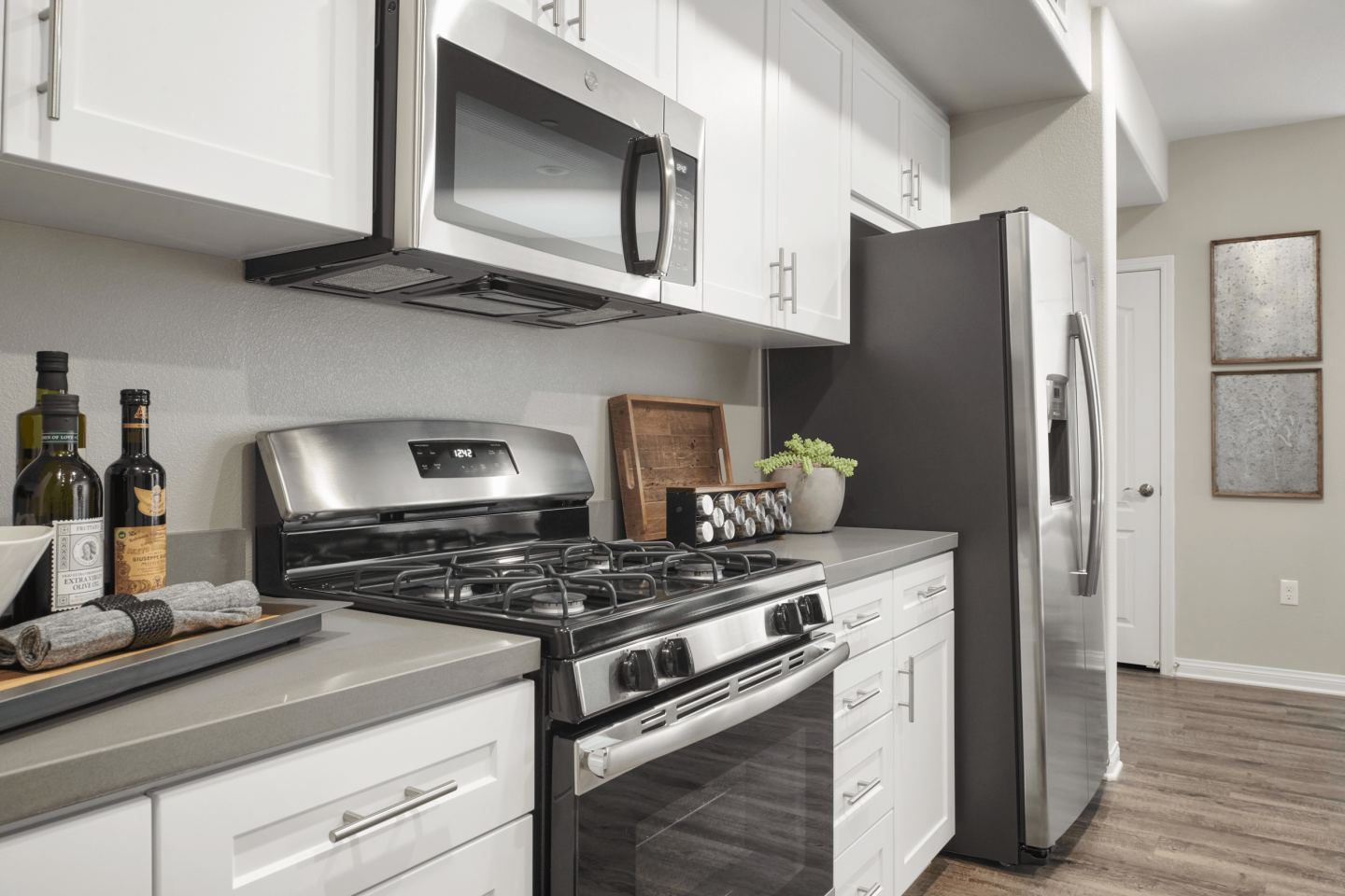 Mitchell Place Apartments Image 2
