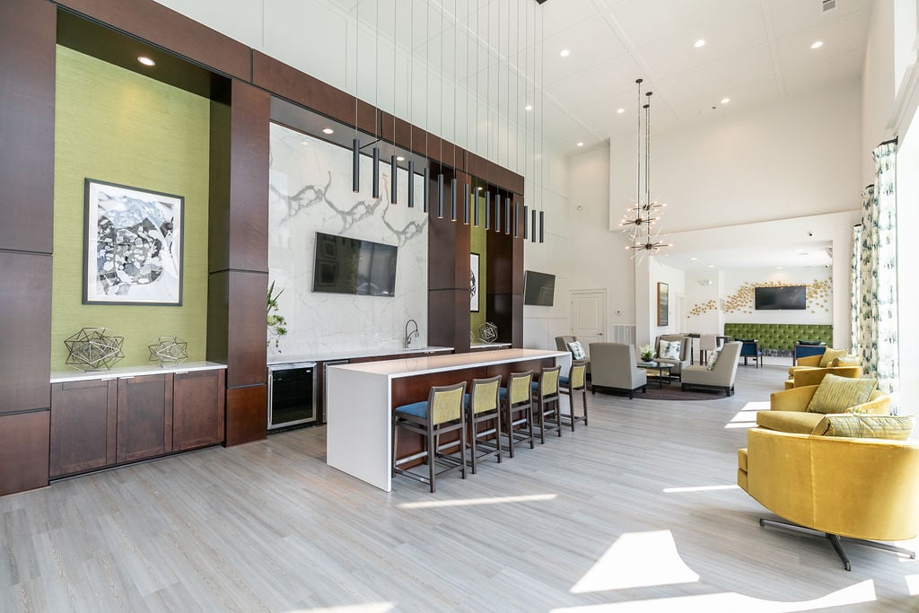 1401 West Paces Image 14