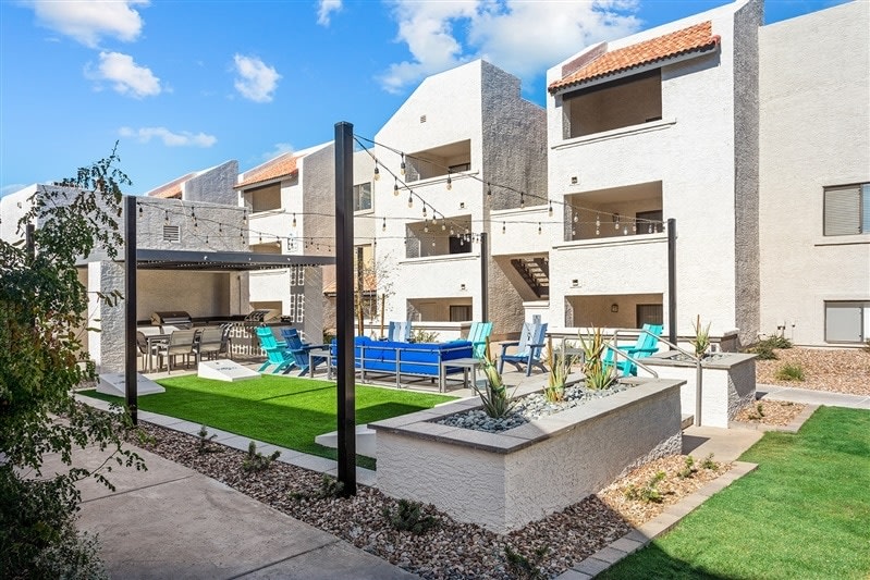 Quadrangle Village Image 21