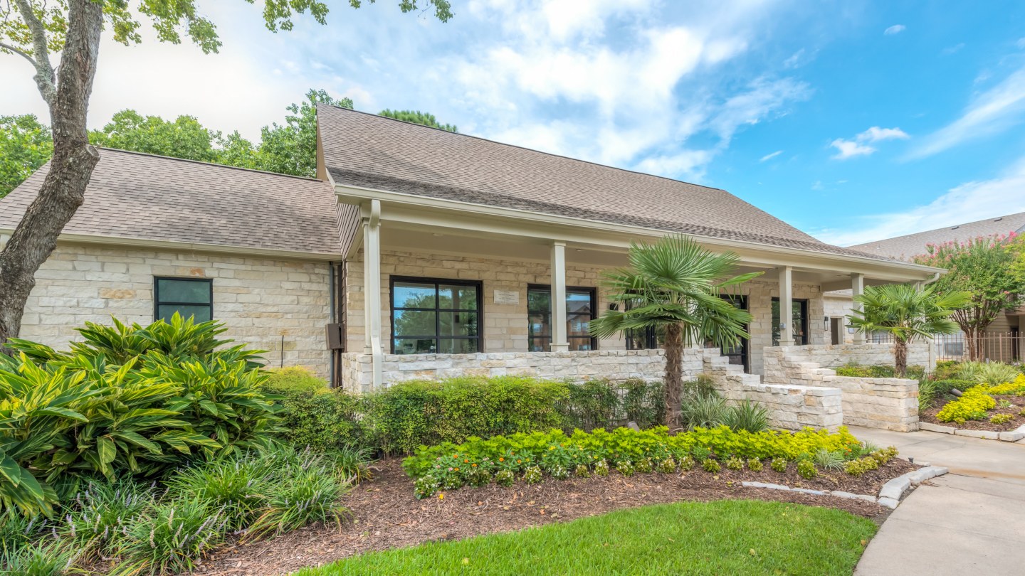 Stone Brook Apartments Image 1