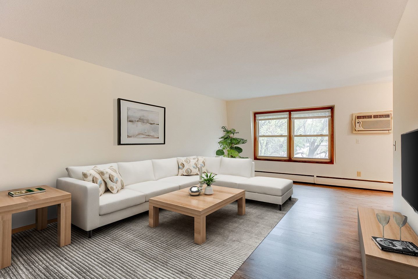 Cambridge Court Apartments Image 14