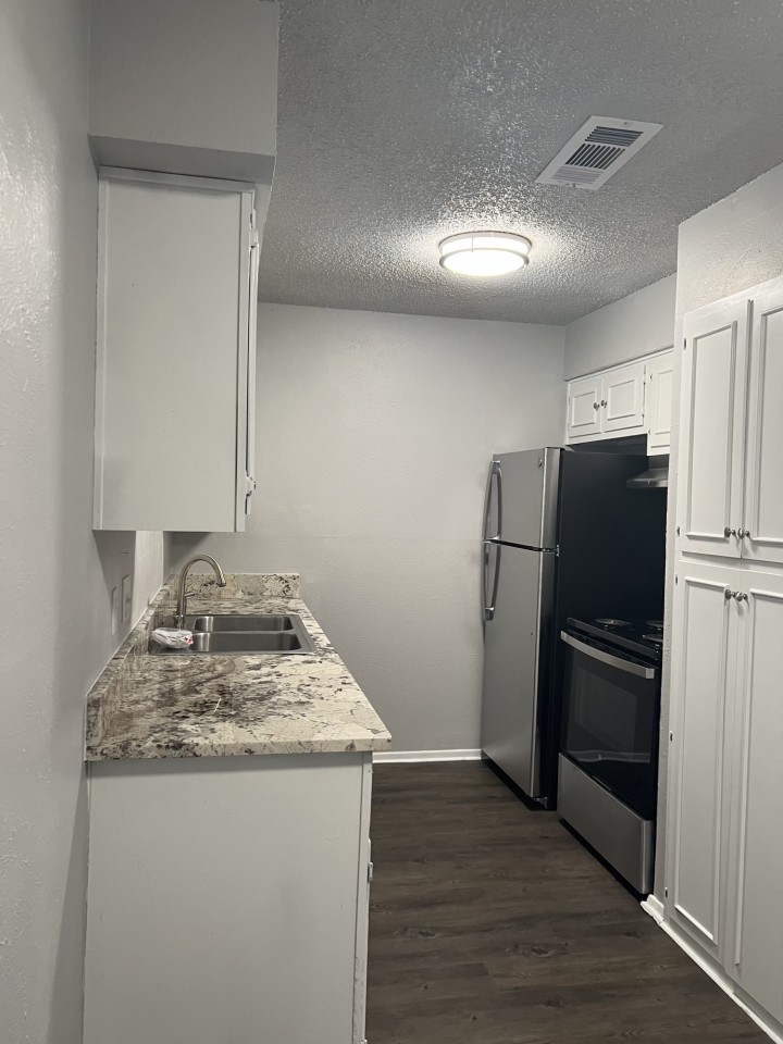 Shady Oaks Apartment Homes Image 6