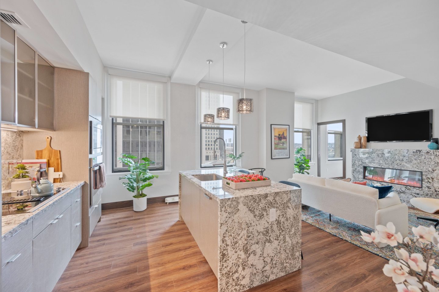 Sky Central Apartments Image 18