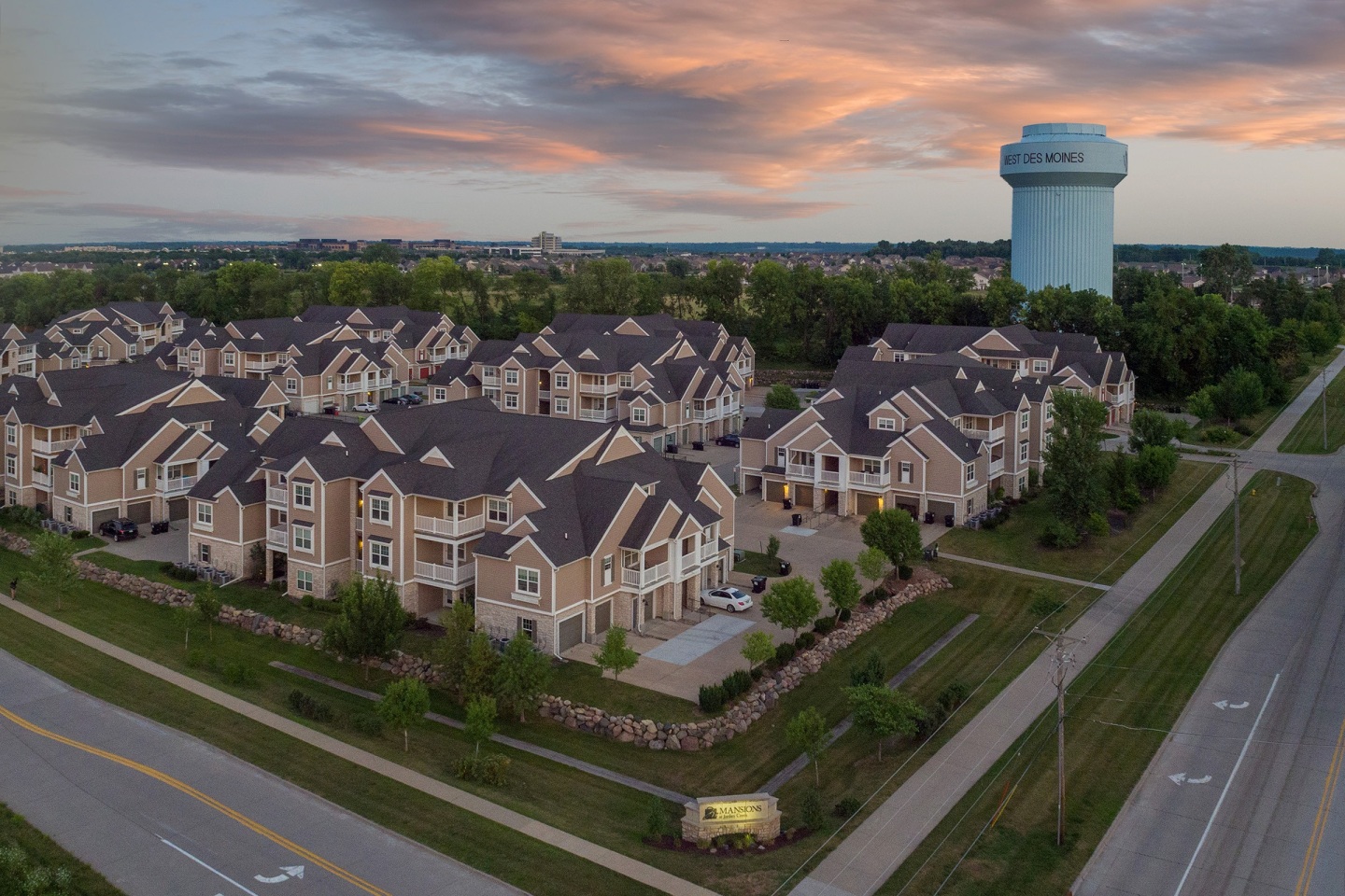 Mansions at Jordan Creek Image 23