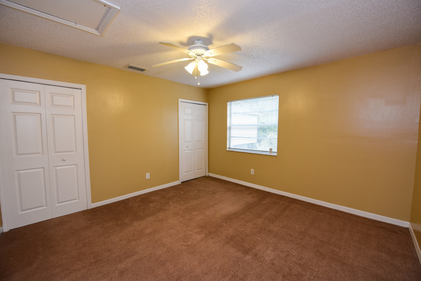 Green Oaks Image 11
