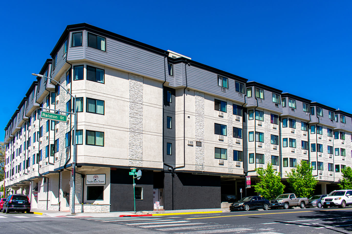 Truckee River Terrace Apartments Image 13
