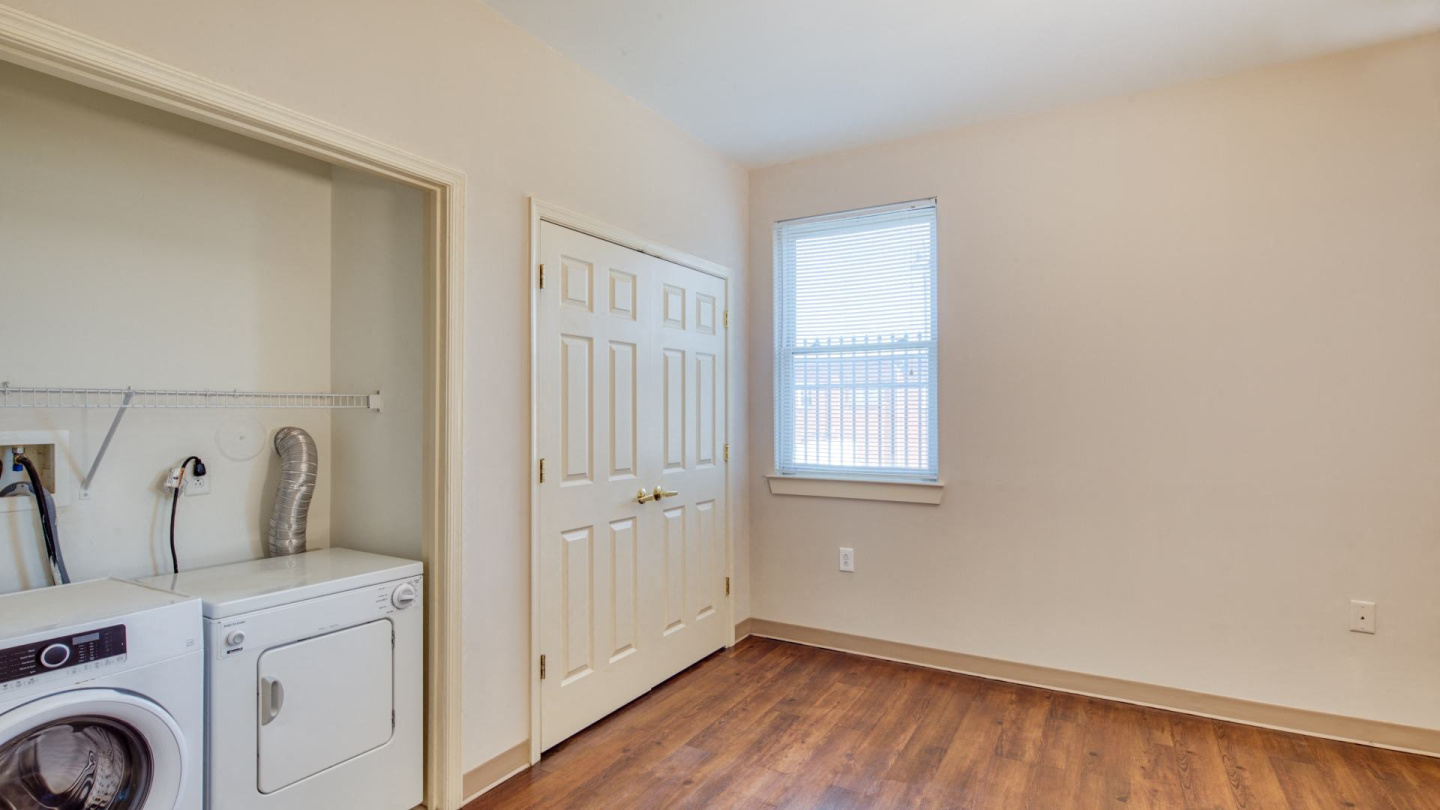 North Market/South Carroll Apartments Image 35