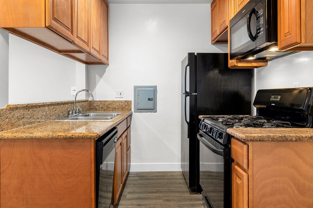Riverside Apartments Image 13