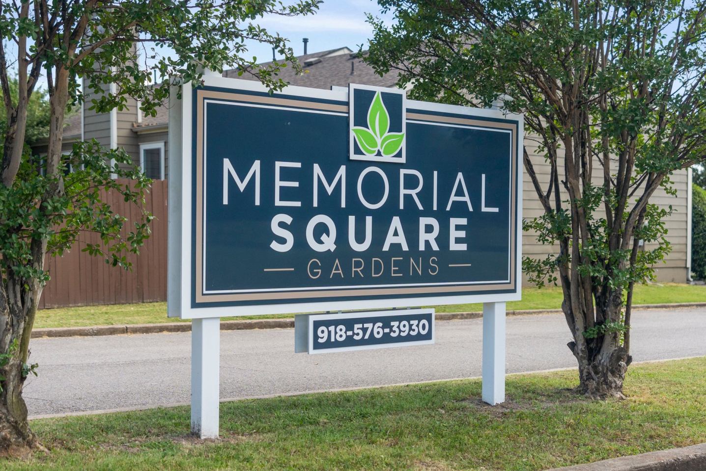 Memorial Square Gardens Image 1