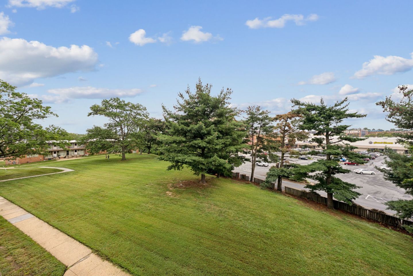 Belcrest Plaza Image 53