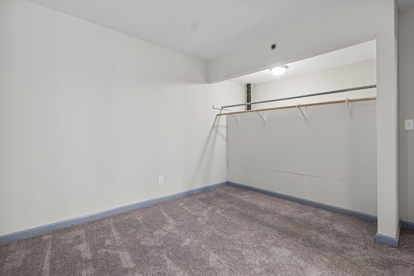 The Hill Apartments Image 11
