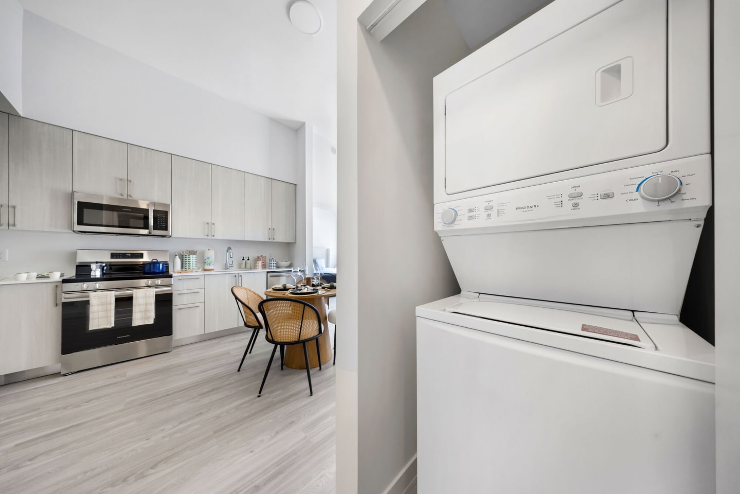 Fourteen Main Street Residences Image 34