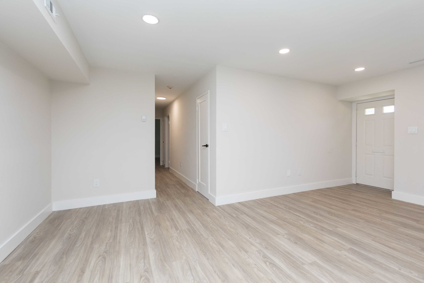 Lakeview Terrace Image 5