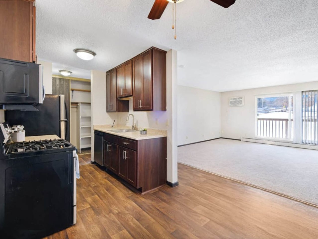 Valley Place Apartments Image 13