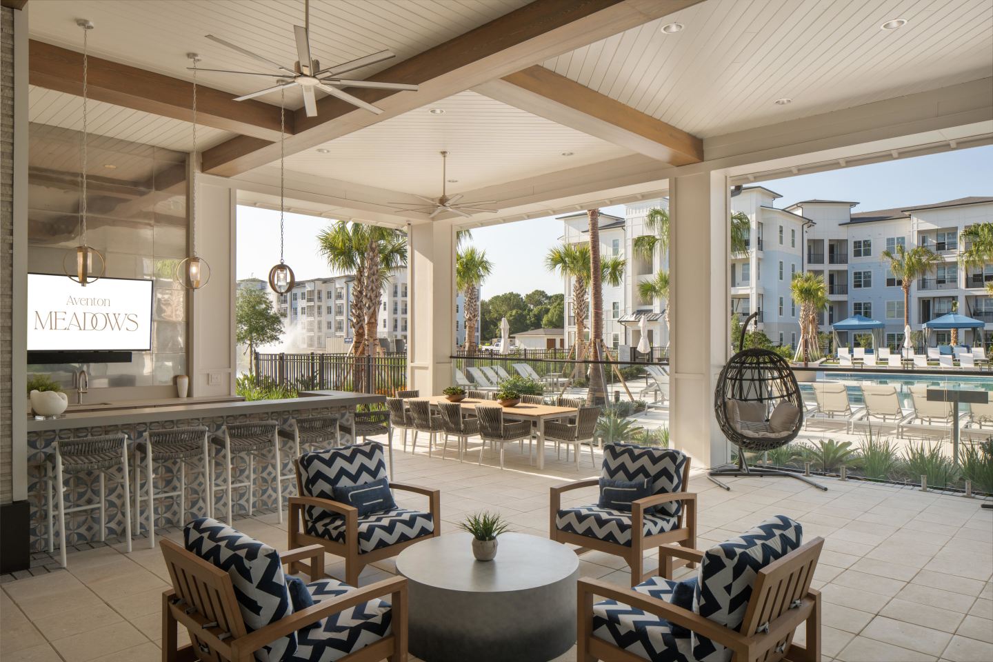 Aventon Meadows Image 19