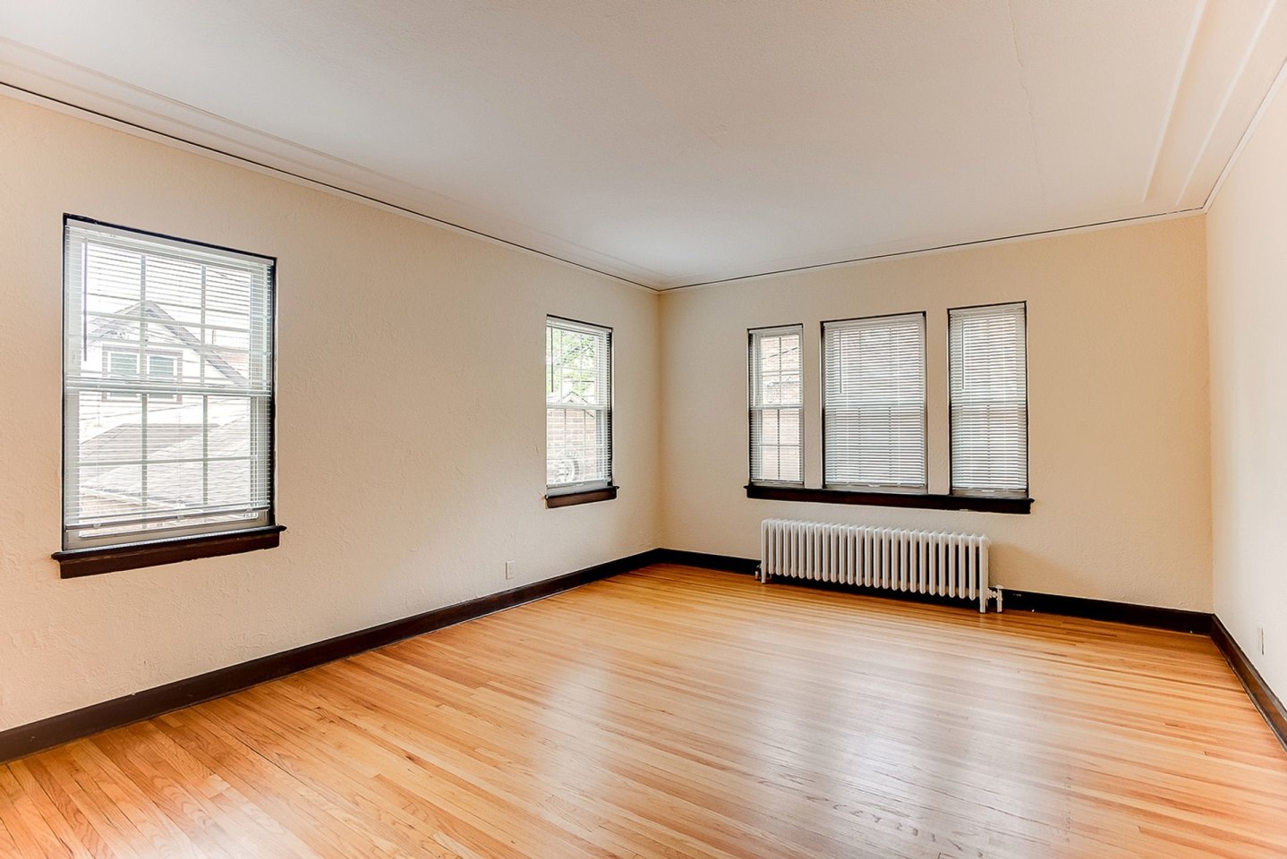2880 Irving Avenue S Image 3