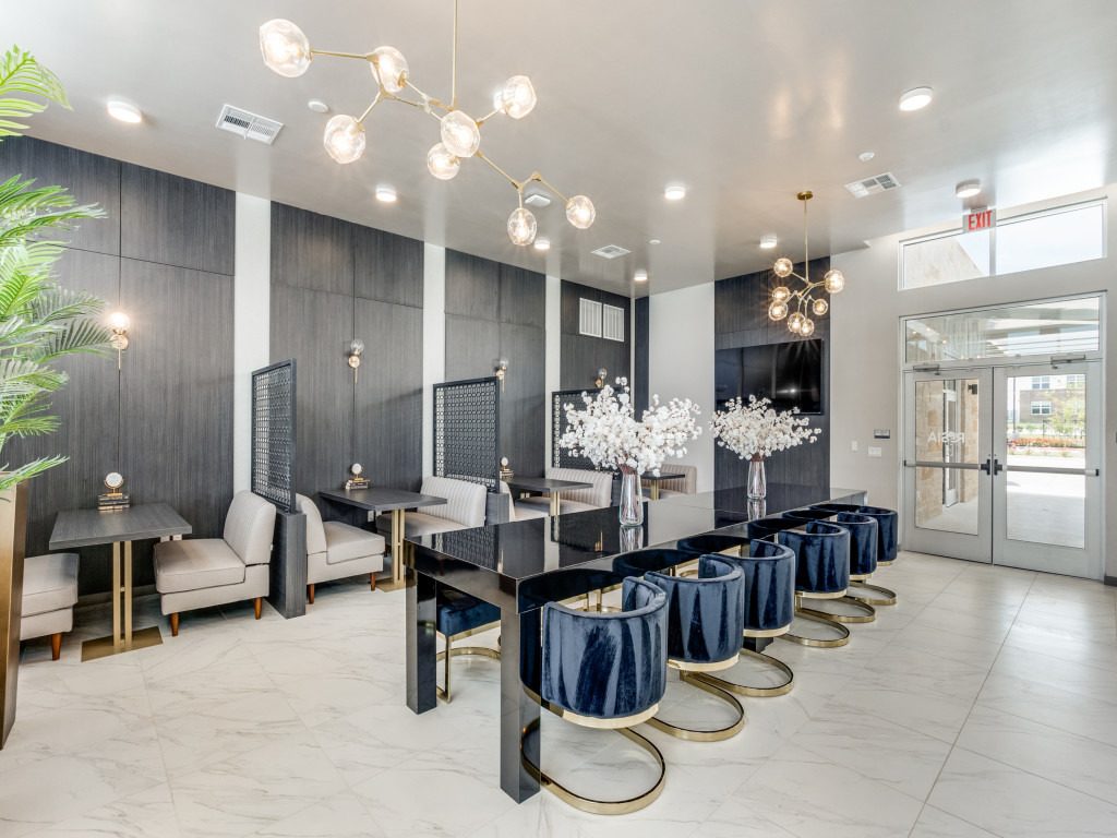 Resia Dallas West Image 18