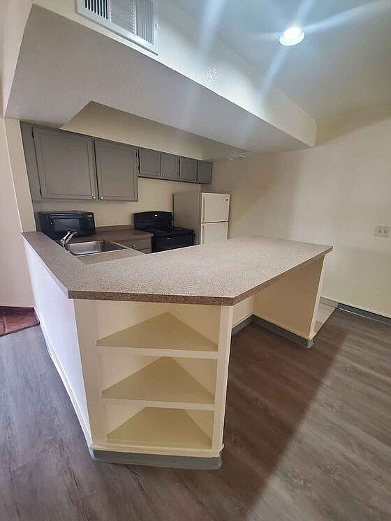 21 Rock Apartments Image 1