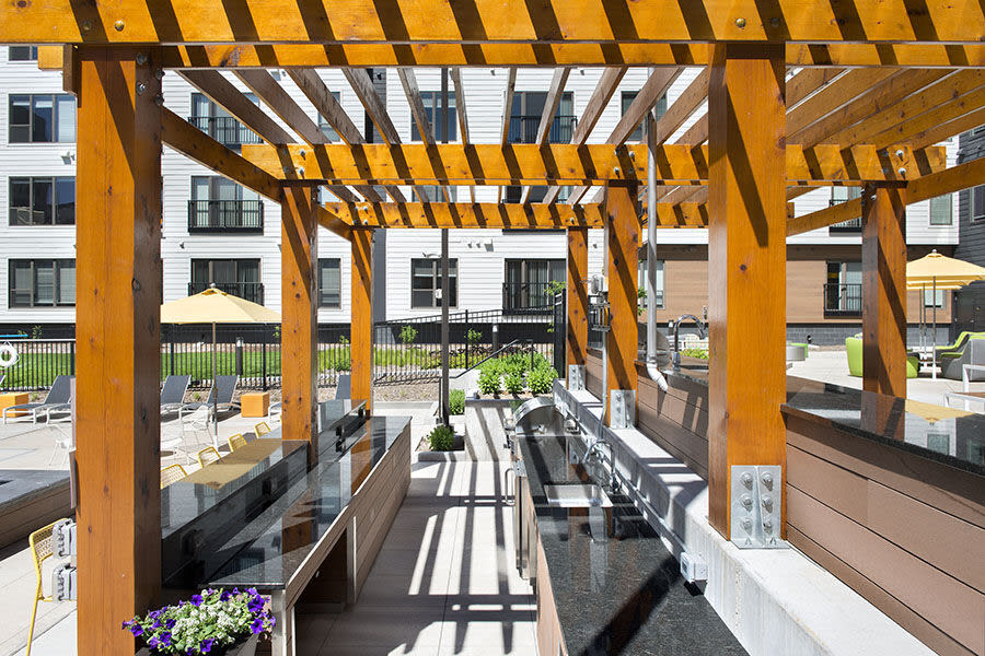 2700 University Image 17