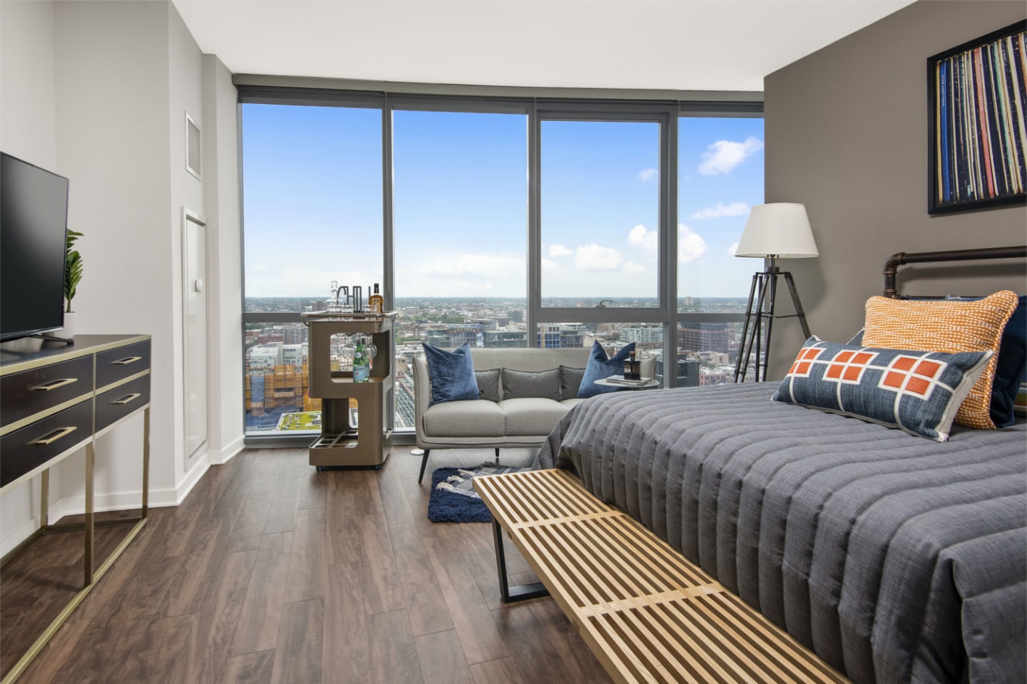 727 West Madison Image 44