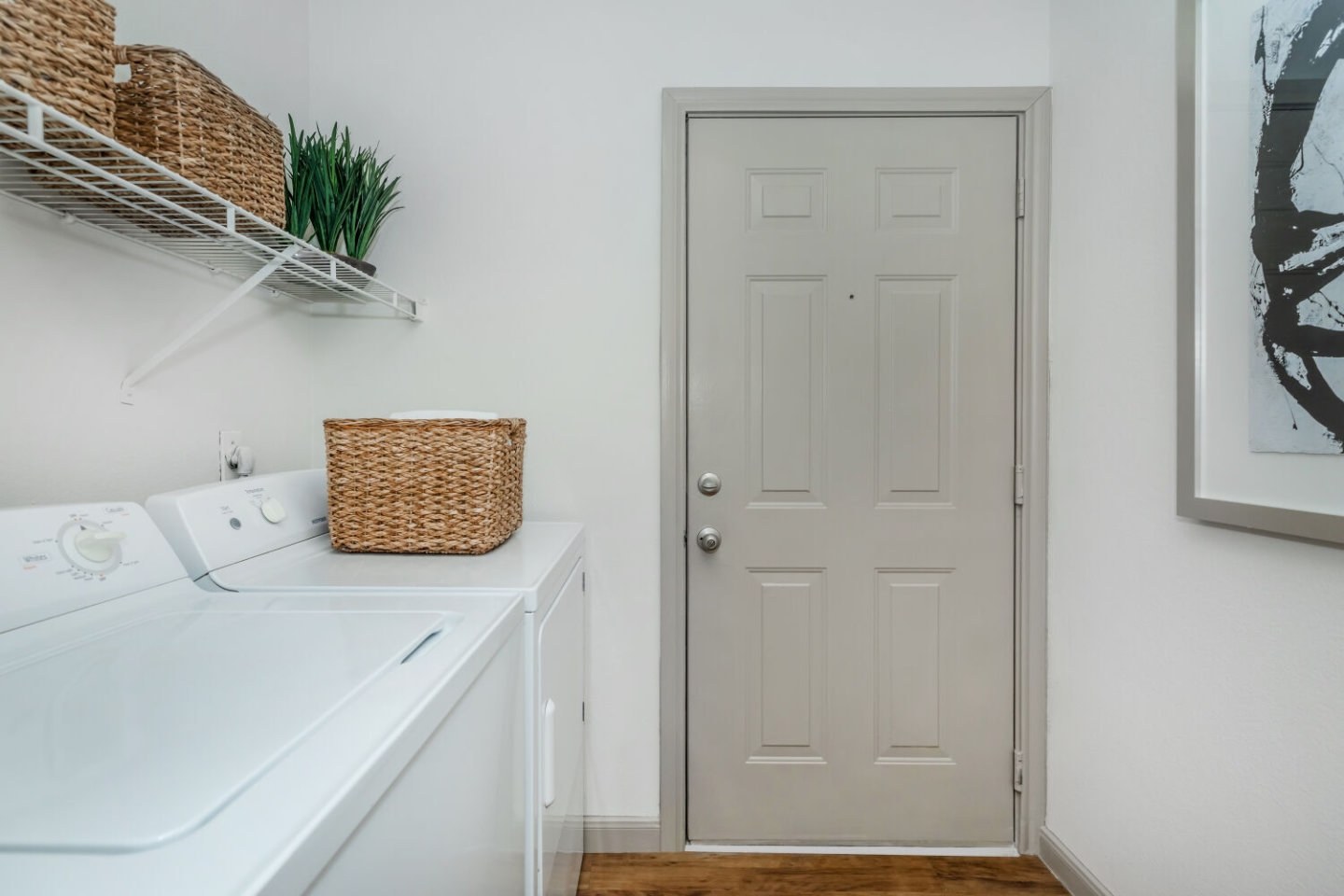 Richmond Towne Home Apartments Image 8