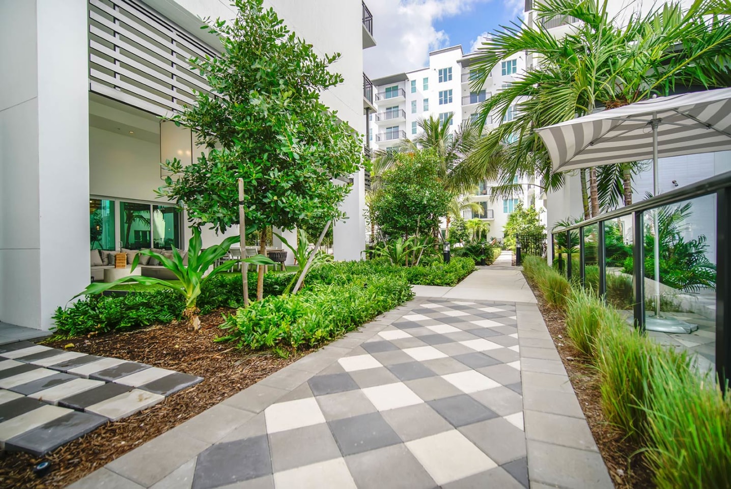 10X Living at Fort Lauderdale Image 17