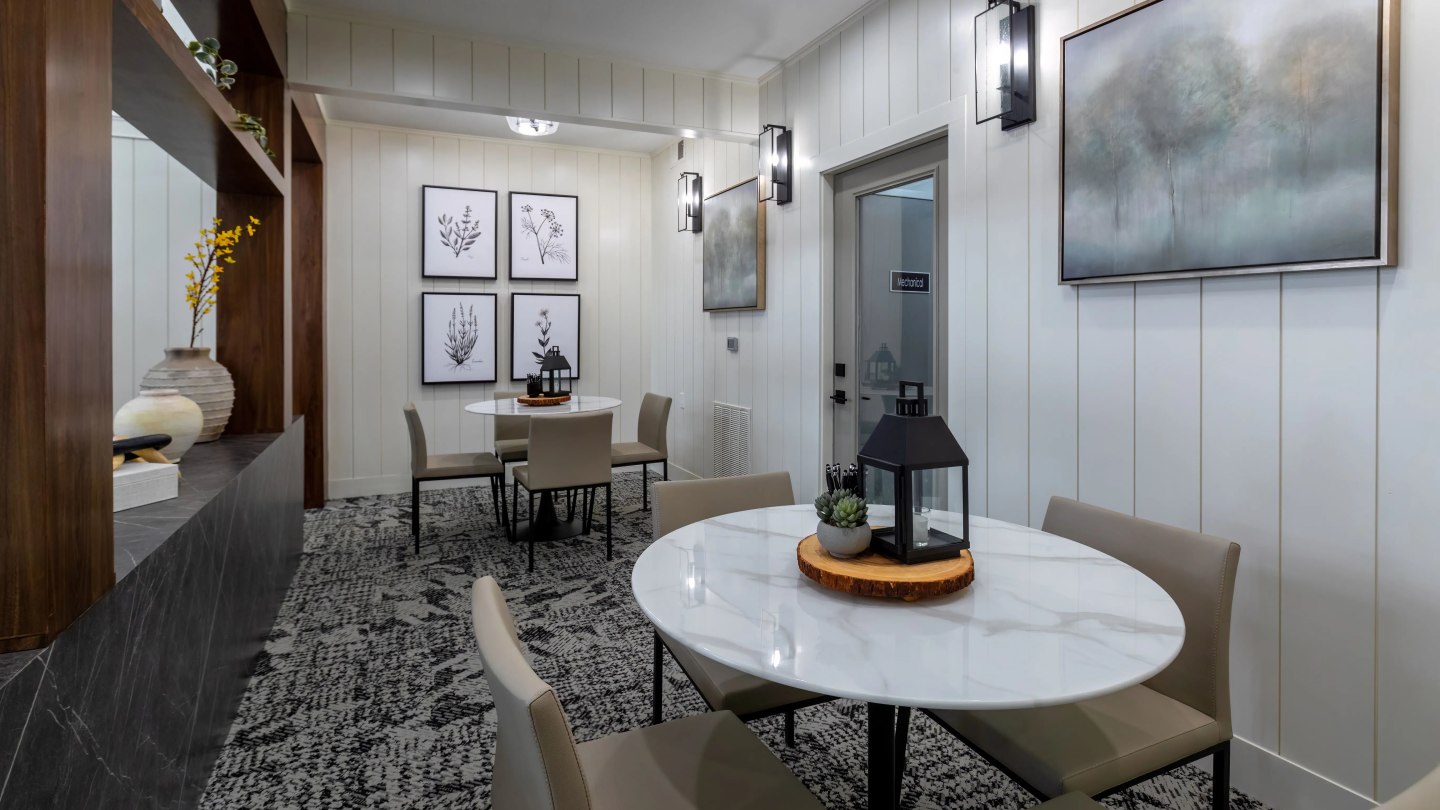 Lenox West Luxury Apartments Image 38