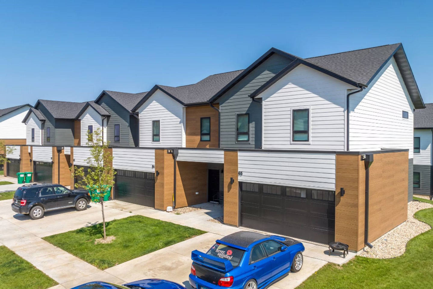 PowderHaus Apartments and Townhomes Image 4