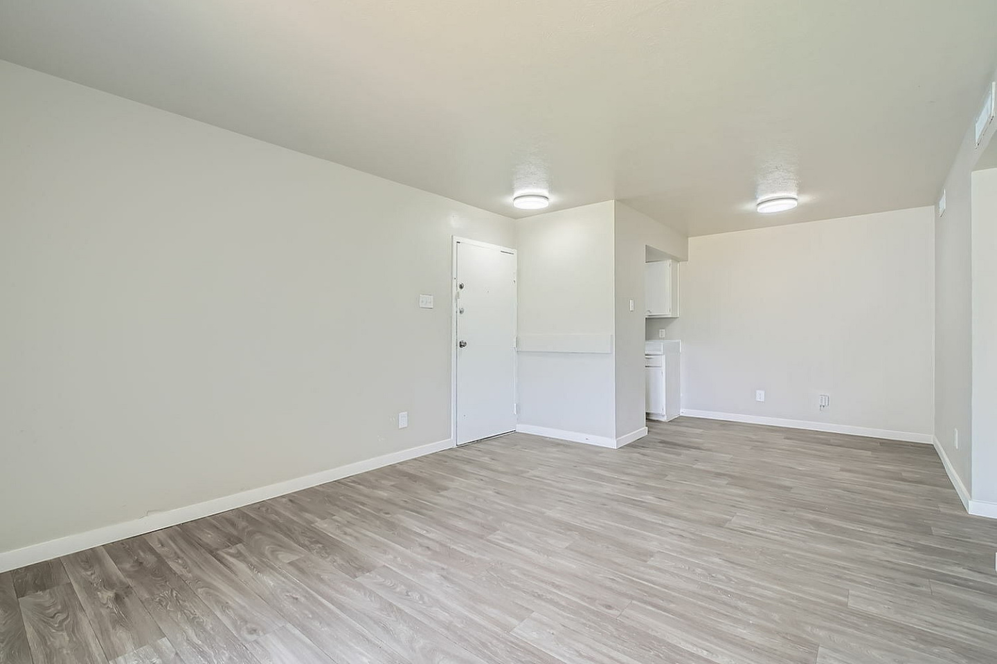 The Courtland Image 25
