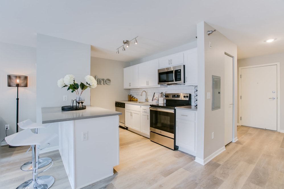 Loring Park Apartments Image 1