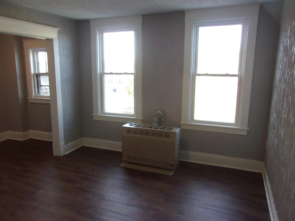 Hertel Avenue Apartments Image 9