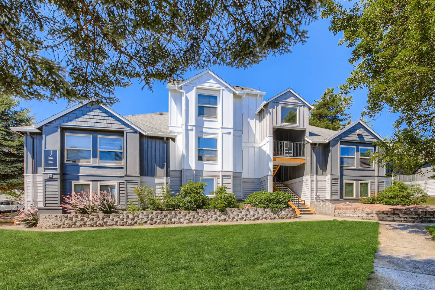 Sunnyside Village Image 28