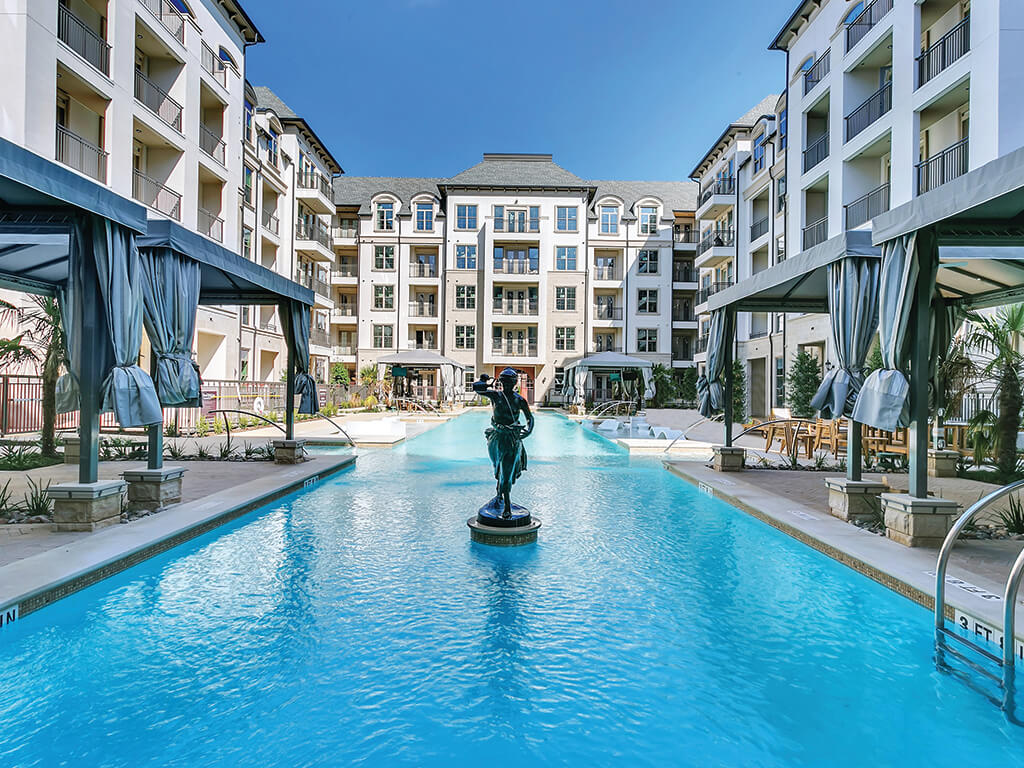 The Huntington Apartments Image 1