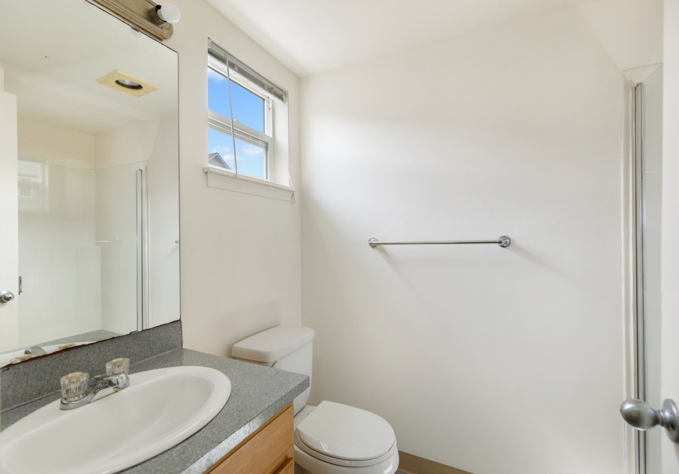 Shorewood Apartments Image 13