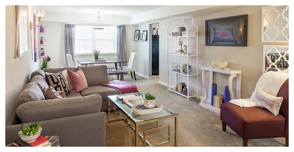 Oakridge Manor Image 2
