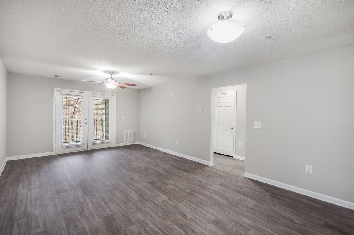 Creekside Apartments Image 14