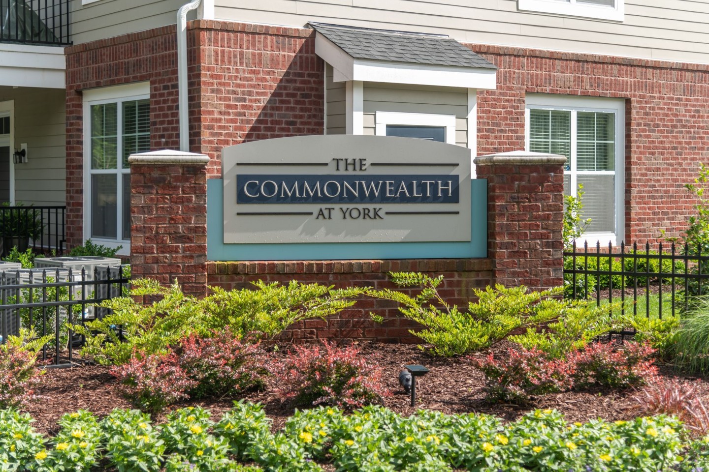 Commonwealth at York Image 11